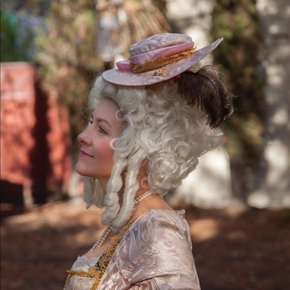 18century/Marquise Wig White - Picture 3 of 3